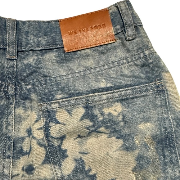 *NWT* Free People Flying High Patched Jeans Size 26 - Picture 7 of 14